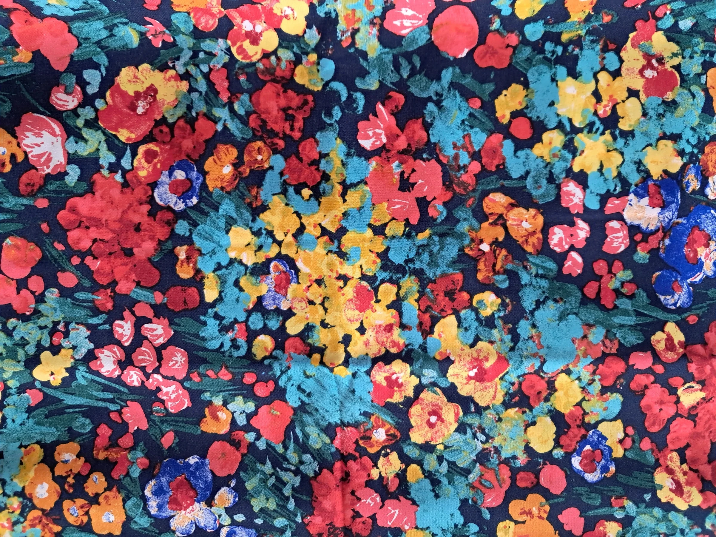TISSU - Javanese multicolored flowers – photo 4